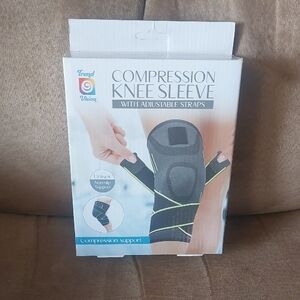 Black Compression Knee Sleeve with Adjustable Straps Unisex